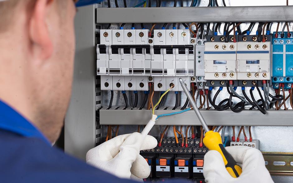 électricité bâtiment industriel Maurepas